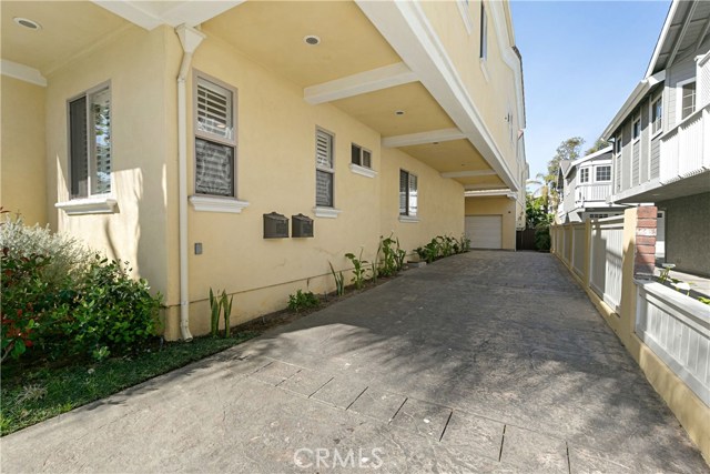 105 Lucia Avenue, Redondo Beach, California 90277, 3 Bedrooms Bedrooms, ,2 BathroomsBathrooms,Residential,Sold,Lucia,SB19076880