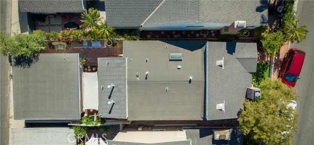 528 24th Street, Manhattan Beach, California 90266, 2 Bedrooms Bedrooms, ,1 BathroomBathrooms,Residential,Sold,24th,SB21090047
