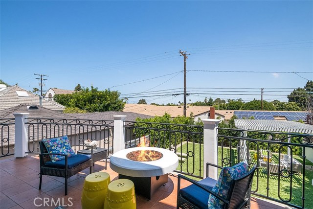 727 Avenue A, Redondo Beach, California 90277, 4 Bedrooms Bedrooms, ,3 BathroomsBathrooms,Residential,Sold,Avenue A,SB20144641