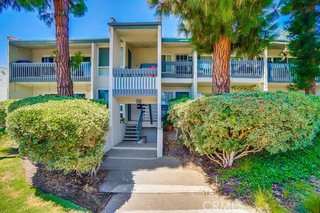 631 Prospect Avenue, Redondo Beach, California 90277, 2 Bedrooms Bedrooms, ,1 BathroomBathrooms,Residential,Sold,Prospect,SB19193841