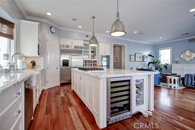 649 26th Street, Manhattan Beach, California 90266, 5 Bedrooms Bedrooms, ,4 BathroomsBathrooms,Residential,Sold,26th,SB21027371