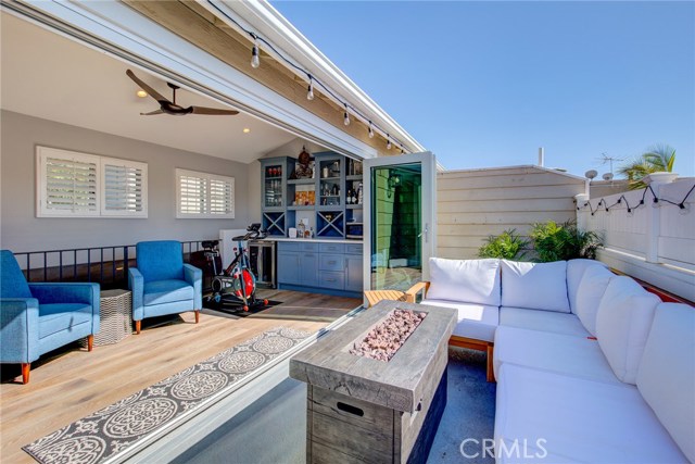 1109 Valley Drive, Hermosa Beach, California 90254, 2 Bedrooms Bedrooms, ,2 BathroomsBathrooms,Residential,Sold,Valley,SB19219365