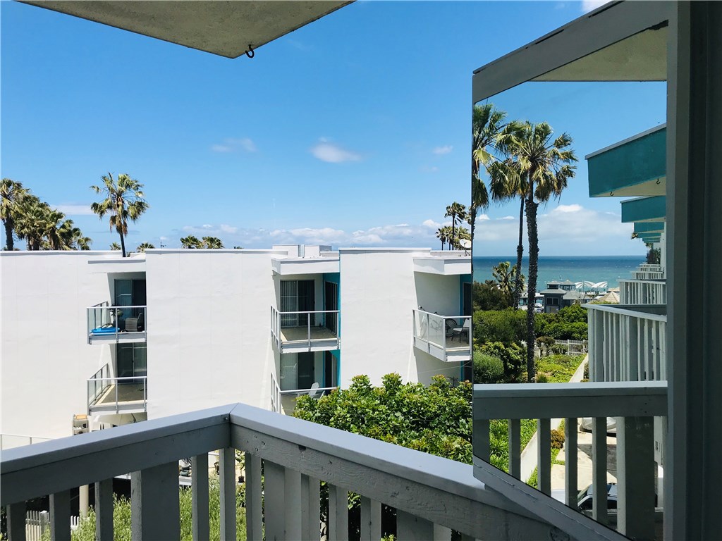 Owner installed a mirror long ago (not authorized by HOA) that captures the view from the moment you walk in the unit.