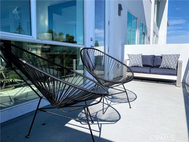 1920 Pacific Coast Highway, Redondo Beach, California 90277, 1 Bedroom Bedrooms, ,1 BathroomBathrooms,Residential,Sold,Pacific Coast Highway,OC20103454