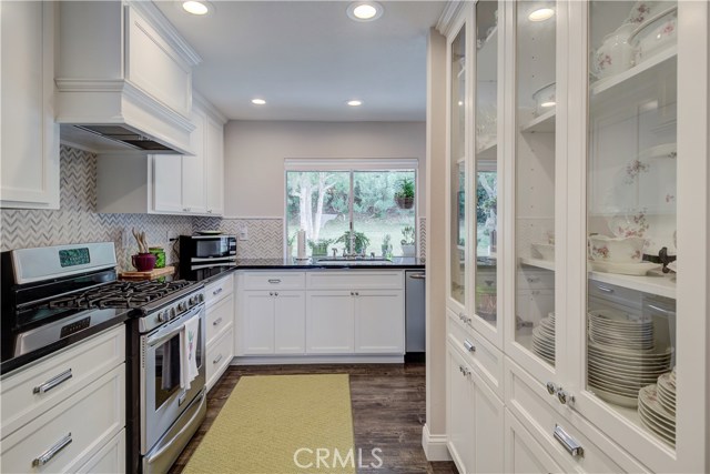 79 Aspen Way, Rolling Hills Estates, California 90274, 2 Bedrooms Bedrooms, ,2 BathroomsBathrooms,Residential,Sold,Aspen,SB18216474