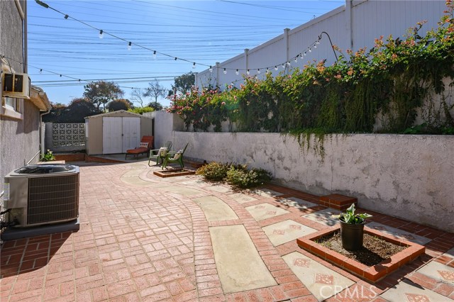 501 Green Lane, Redondo Beach, California 90278, 4 Bedrooms Bedrooms, ,2 BathroomsBathrooms,Residential,Sold,Green Lane,SB20035611