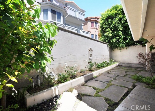 722 Irena Avenue, Redondo Beach, California 90277, 3 Bedrooms Bedrooms, ,2 BathroomsBathrooms,Residential,Sold,Irena,PV18154458