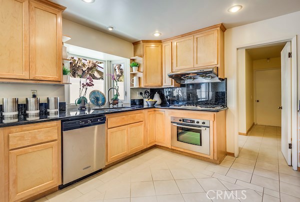 29141 Oceanridge Drive, Rancho Palos Verdes, California 90275, 4 Bedrooms Bedrooms, ,2 BathroomsBathrooms,Residential,Sold,Oceanridge,PV19038972