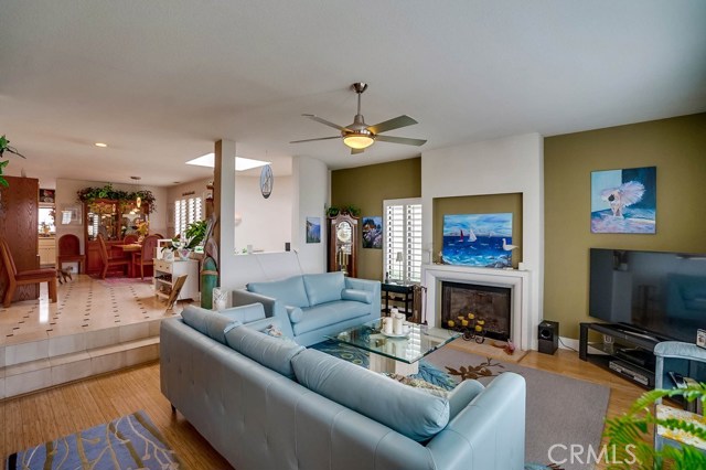 710 Beryl Street, Redondo Beach, California 90277, 3 Bedrooms Bedrooms, ,3 BathroomsBathrooms,Residential,Sold,Beryl,SB20099707