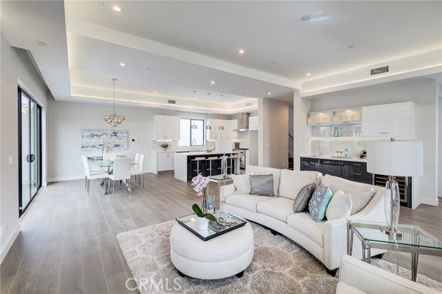 1909 Huntington Lane, Redondo Beach, California 90278, 4 Bedrooms Bedrooms, ,3 BathroomsBathrooms,Residential,Sold,Huntington,PV18234463