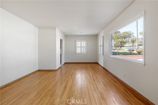 1327 Helberta Avenue, Redondo Beach, California 90277, 3 Bedrooms Bedrooms, ,1 BathroomBathrooms,Residential,Sold,Helberta,SB20260522