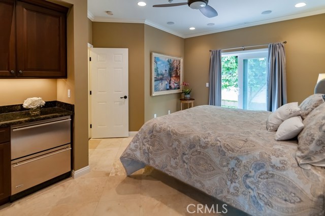 619 Broadway, Redondo Beach, California 90277, 3 Bedrooms Bedrooms, ,2 BathroomsBathrooms,Residential,Sold,Broadway,SB17102336