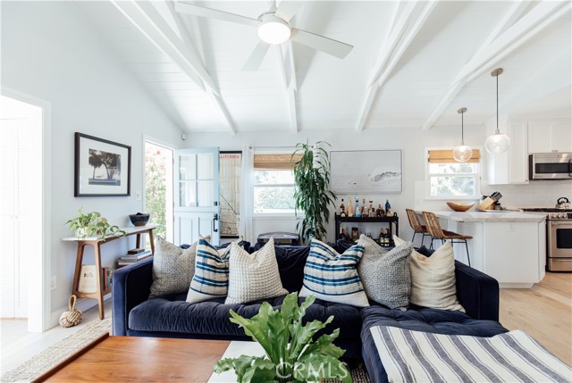 2801 Valley Drive, Manhattan Beach, California 90266, 2 Bedrooms Bedrooms, ,1 BathroomBathrooms,Residential,Sold,Valley,SB21130648