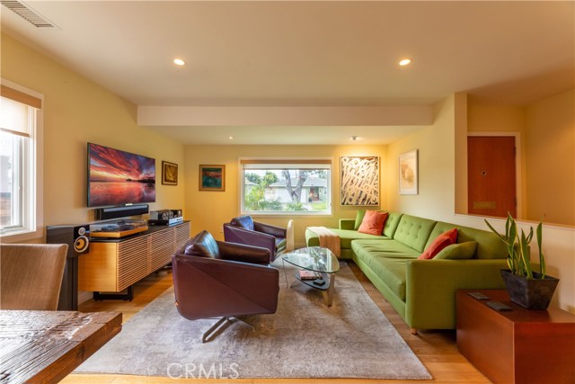 2703 Spreckels Lane, Redondo Beach, California 90278, 4 Bedrooms Bedrooms, ,3 BathroomsBathrooms,Residential,Sold,Spreckels,PW20057811