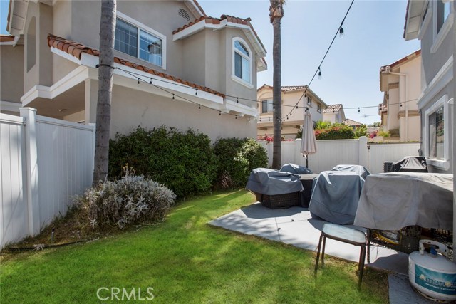 2010 Perry Avenue, Redondo Beach, California 90278, 4 Bedrooms Bedrooms, ,2 BathroomsBathrooms,Residential,Sold,Perry,SB20136139