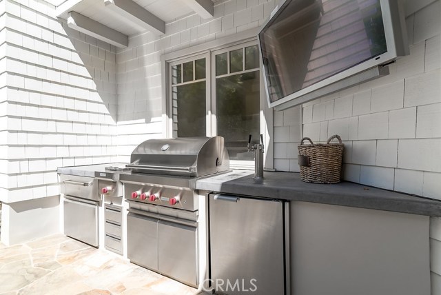 717 31st Street, Manhattan Beach, California 90266, 5 Bedrooms Bedrooms, ,4 BathroomsBathrooms,Residential,Sold,31st,SB20133656