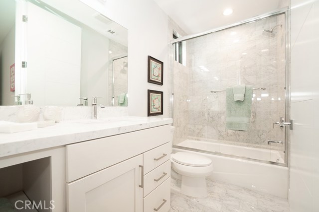 2202 Felton Lane, Redondo Beach, California 90278, 4 Bedrooms Bedrooms, ,3 BathroomsBathrooms,Residential,Sold,Felton,SB18220467