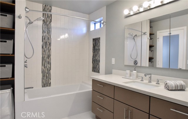 2311 Mathews Avenue, Redondo Beach, California 90278, 3 Bedrooms Bedrooms, ,2 BathroomsBathrooms,Residential,Sold,Mathews,PV21050726