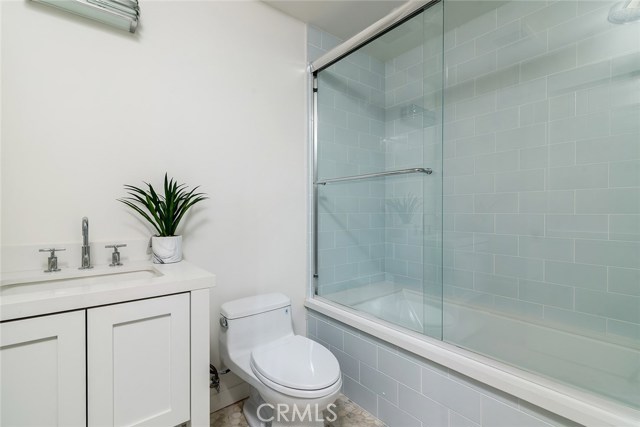 1121 Manhattan Ave, Hermosa Beach, California 90254, 4 Bedrooms Bedrooms, ,2 BathroomsBathrooms,Residential,Sold,Manhattan Ave,SB18116434