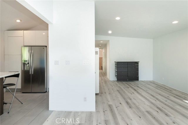 571 33rd Street, Manhattan Beach, California 90266, 2 Bedrooms Bedrooms, ,2 BathroomsBathrooms,Residential,Sold,33rd,SB21059997