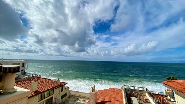 535 Esplanade, Redondo Beach, California 90277, 3 Bedrooms Bedrooms, ,Residential,Sold,Esplanade,SB20234312