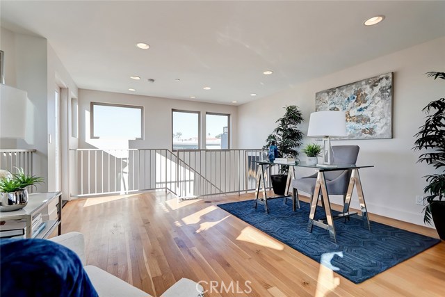 447 Manhattan Avenue, Hermosa Beach, California 90254, 2 Bedrooms Bedrooms, ,2 BathroomsBathrooms,Residential,Sold,Manhattan,SB20025290