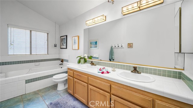 2013 Marshallfield Lane, Redondo Beach, California 90278, 4 Bedrooms Bedrooms, ,2 BathroomsBathrooms,Residential,Sold,Marshallfield,SB21037139