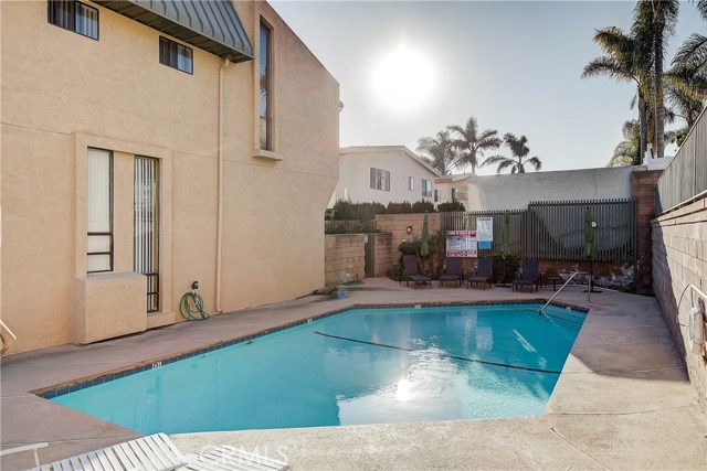 1919 Marshallfield Lane, Redondo Beach, California 90278, 3 Bedrooms Bedrooms, ,3 BathroomsBathrooms,Residential,Sold,Marshallfield,SB20041815