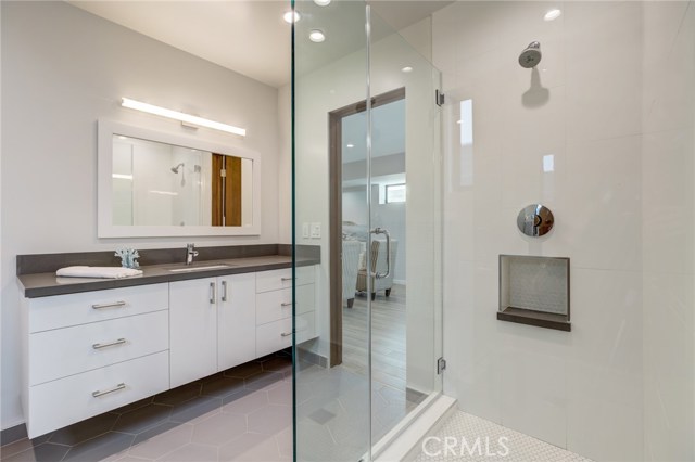 1511 Golden Avenue, Hermosa Beach, California 90254, 5 Bedrooms Bedrooms, ,2 BathroomsBathrooms,Residential,Sold,Golden,SB19224666