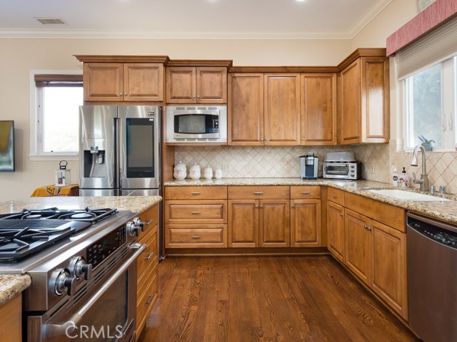 1758 Ford Avenue, Redondo Beach, California 90278, 3 Bedrooms Bedrooms, ,2 BathroomsBathrooms,Residential,Sold,Ford,SB20206096