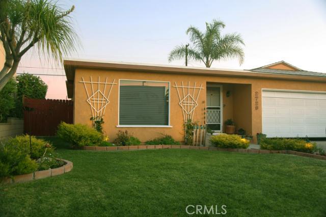 2729 Fisk Lane, Redondo Beach, California 90278, 3 Bedrooms Bedrooms, ,2 BathroomsBathrooms,Residential,Sold,Fisk,V10124510