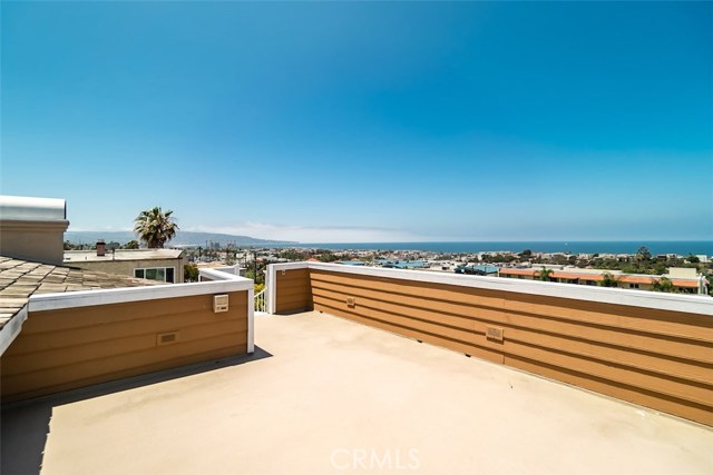 840 18th Street, Hermosa Beach, California 90254, 4 Bedrooms Bedrooms, ,3 BathroomsBathrooms,Residential,Sold,18th,SB18139144