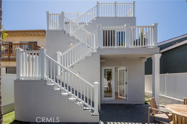 511 2nd Street, Hermosa Beach, California 90254, 3 Bedrooms Bedrooms, ,1 BathroomBathrooms,Residential,Sold,2nd,SB18098379