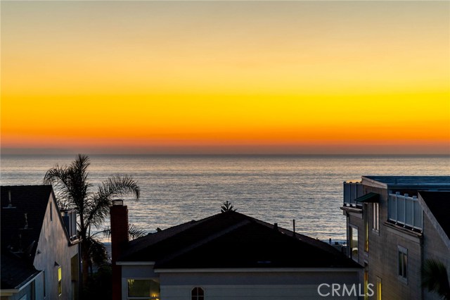 2448 Silverstrand Avenue, Hermosa Beach, California 90254, 5 Bedrooms Bedrooms, ,4 BathroomsBathrooms,Residential,Sold,Silverstrand,SB20229605