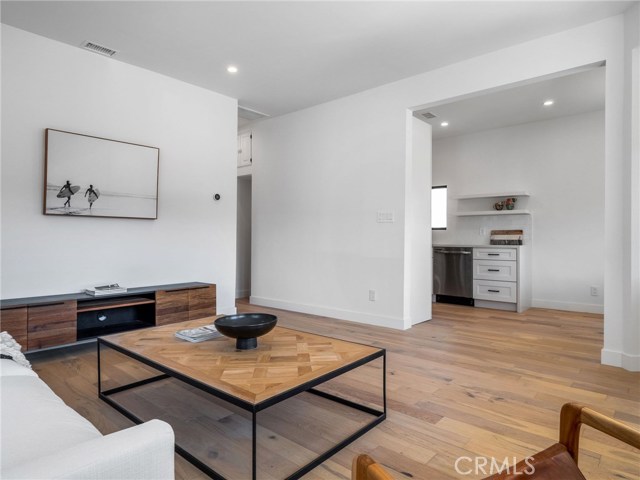 1131 19th Street, Hermosa Beach, California 90254, 2 Bedrooms Bedrooms, ,1 BathroomBathrooms,Residential,Sold,19th,SB20249422