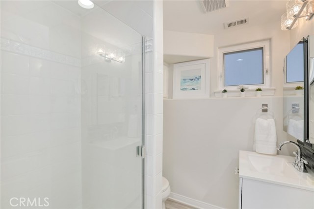 220 4th Street, Hermosa Beach, California 90254, 3 Bedrooms Bedrooms, ,4 BathroomsBathrooms,Residential,Sold,4th,PW18290182