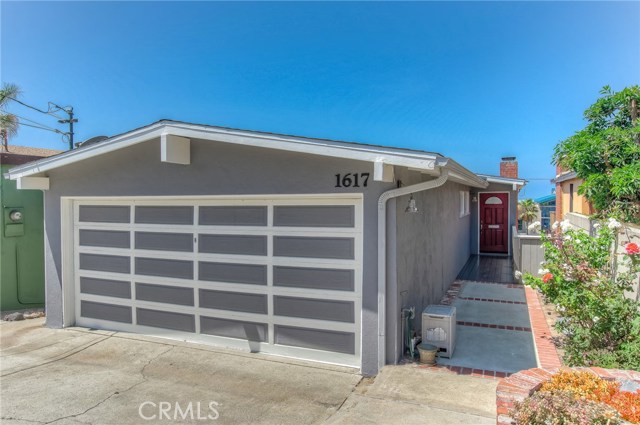 1617 Raymond Avenue, Hermosa Beach, California 90254, 3 Bedrooms Bedrooms, ,2 BathroomsBathrooms,Residential,Sold,Raymond,SB18188641