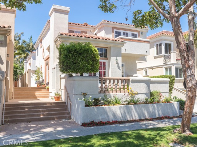 225 Irena Avenue, Redondo Beach, California 90277, 4 Bedrooms Bedrooms, ,3 BathroomsBathrooms,Residential,Sold,Irena,SB20159740