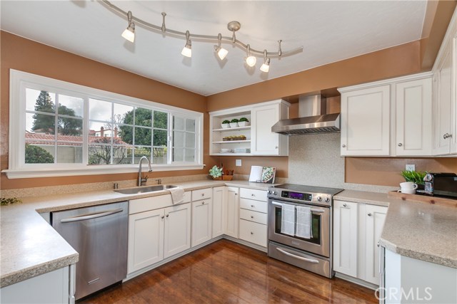 23 Via Granada, Rolling Hills Estates, California 90274, 3 Bedrooms Bedrooms, ,3 BathroomsBathrooms,Residential,Sold,Via Granada,TR21006057