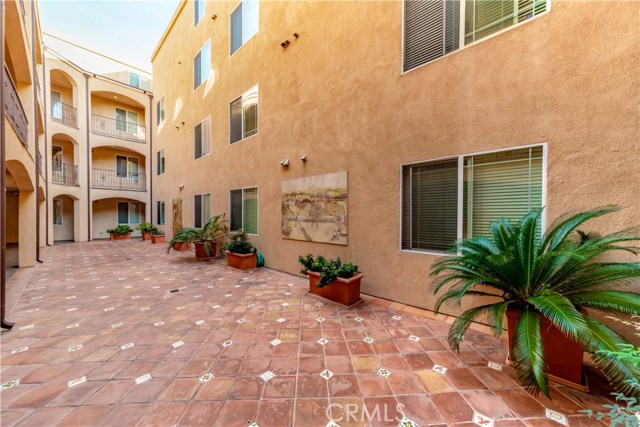 3 Bed Home for Sale in Los Angeles, California