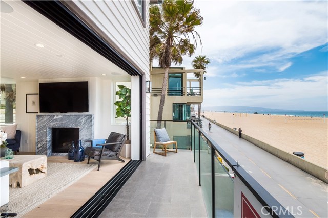 3330 The Strand, Hermosa Beach, California 90254, 5 Bedrooms Bedrooms, ,5 BathroomsBathrooms,Residential,Sold,The Strand,SB18221247