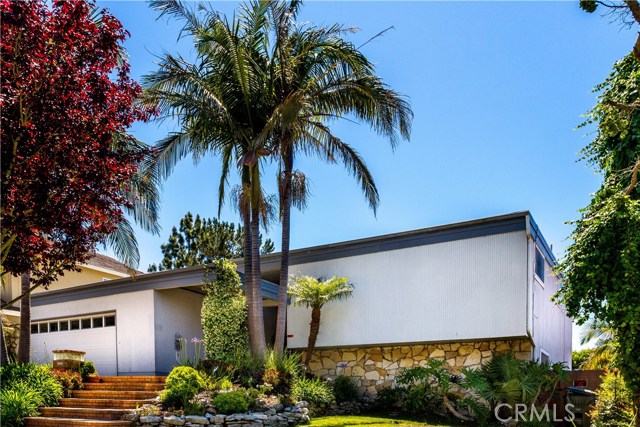 5672 Sunmist Drive, Rancho Palos Verdes, California 90275, 4 Bedrooms Bedrooms, ,3 BathroomsBathrooms,Residential,Sold,Sunmist,SB17111402