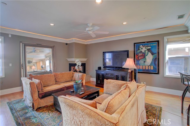 2403 Rockefeller Lane, Redondo Beach, California 90278, 3 Bedrooms Bedrooms, ,2 BathroomsBathrooms,Residential,Sold,Rockefeller,SB20237105