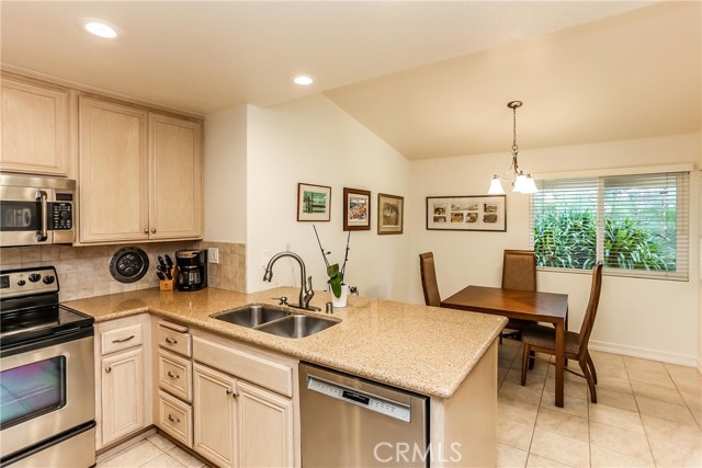 112 Hilltop Circle, Rancho Palos Verdes, California 90275, 2 Bedrooms Bedrooms, ,2 BathroomsBathrooms,Residential,Sold,Hilltop,SB18155915