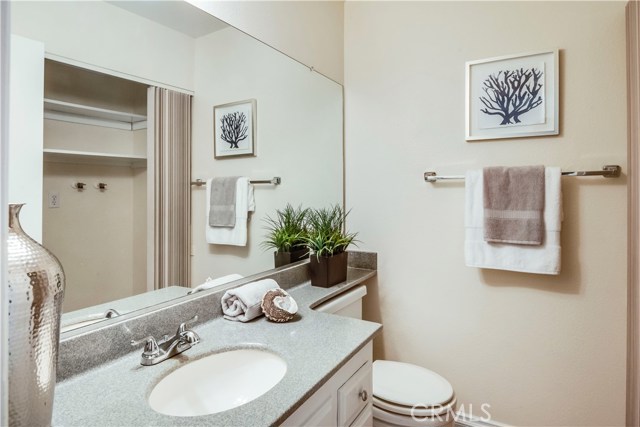 1817 Marshallfield Lane, Redondo Beach, California 90278, 2 Bedrooms Bedrooms, ,1 BathroomBathrooms,Residential,Sold,Marshallfield,PV19025595