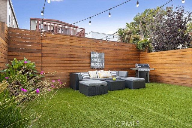 1216 20th Place, Hermosa Beach, California 90254, 3 Bedrooms Bedrooms, ,2 BathroomsBathrooms,Residential,Sold,20th,SB20132382