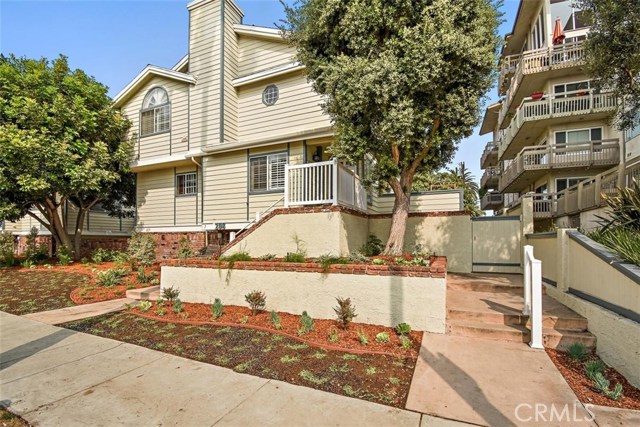 208 Catalina Avenue, Redondo Beach, California 90277, 3 Bedrooms Bedrooms, ,2 BathroomsBathrooms,Residential,Sold,Catalina,SB20172494