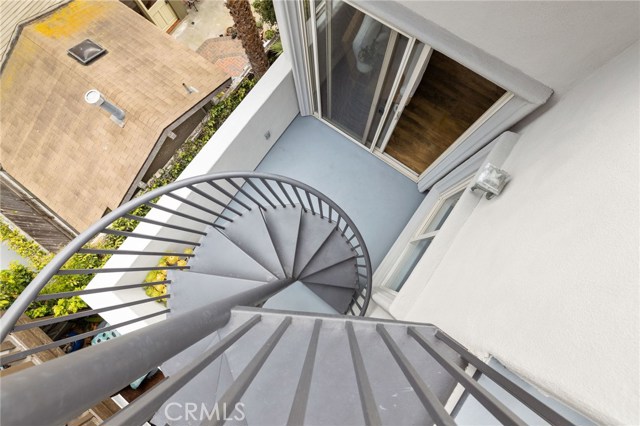 952 15th Street, Hermosa Beach, California 90254, 4 Bedrooms Bedrooms, ,3 BathroomsBathrooms,Residential,Sold,15th,SB20106766
