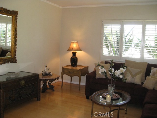 2700 Robinson Street, Redondo Beach, California 90278, 2 Bedrooms Bedrooms, ,1 BathroomBathrooms,Residential,Sold,Robinson,PW18148621