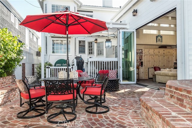 659 18th Street, Manhattan Beach, California 90266, 4 Bedrooms Bedrooms, ,3 BathroomsBathrooms,Residential,Sold,18th,SB19269469